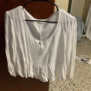 White hollister long sleeve large